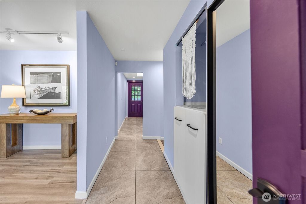 Photo of 2463 74th Avenue SE, Mercer Island, WA 98040 (MLS # 2389271)