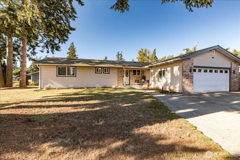 Photo of 790 NW Dory Drive, Oak Harbor, WA 98277 (MLS # 2445895)