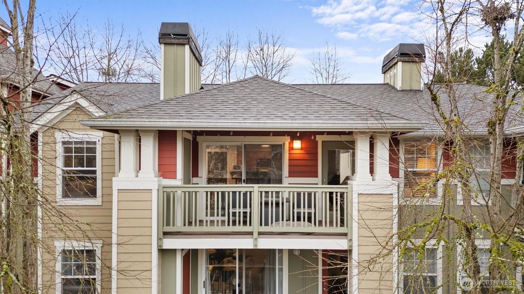 Photo of 7711 NE 175th Street #C305, Kenmore, WA 98028 (MLS # 2476729)