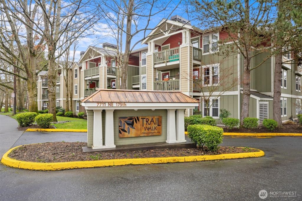 Photo of 7711 NE 175th Street #C305, Kenmore, WA 98028 (MLS # 2476729)