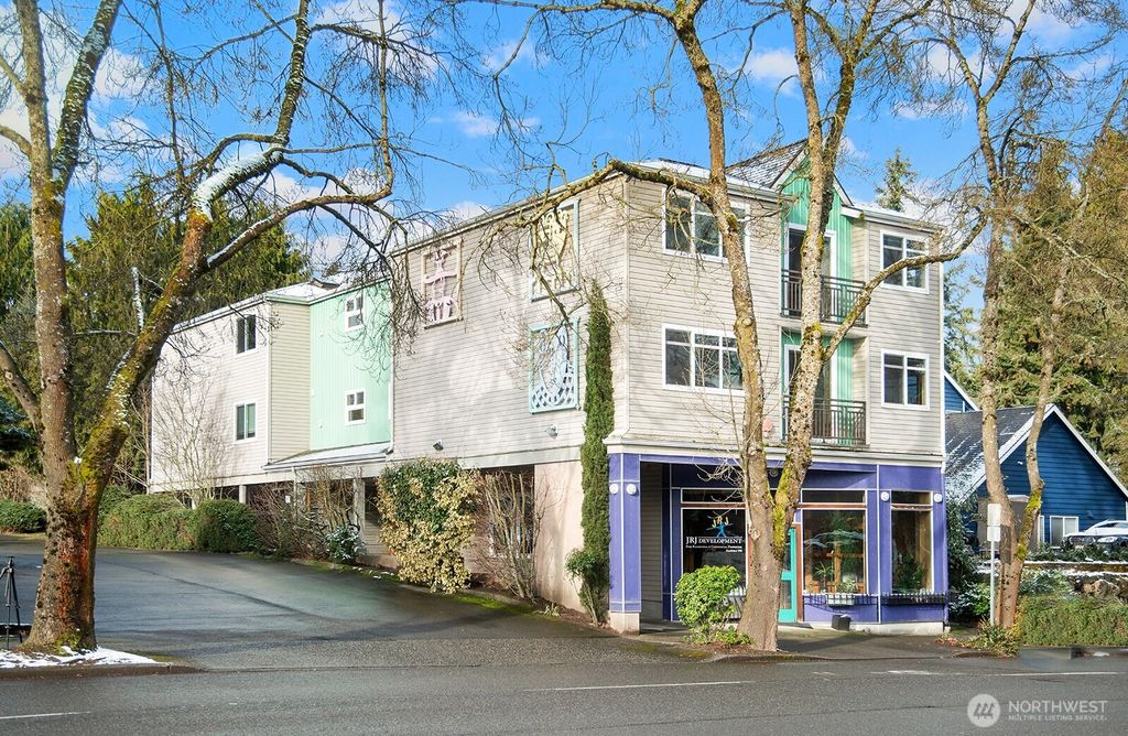 Photo of 9517 35th Avenue NE #2A, Seattle, WA 98115 (MLS # 2416976)