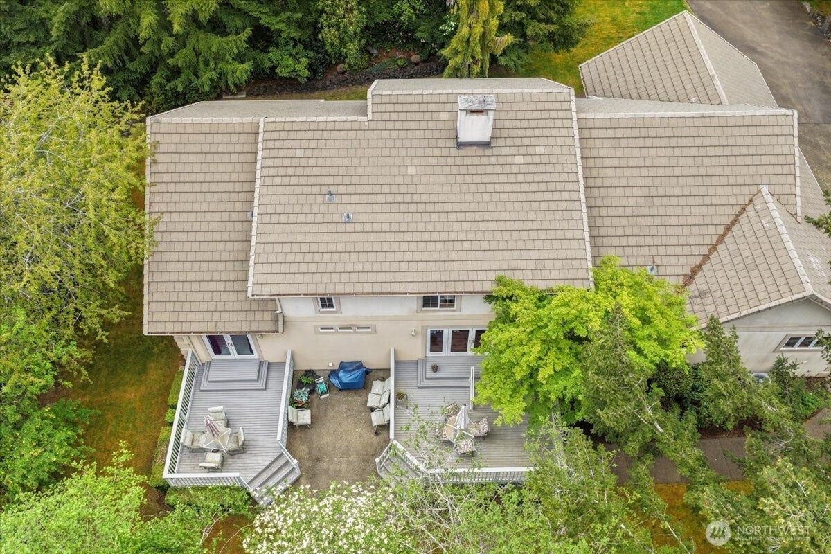 121 E Sterling Dr