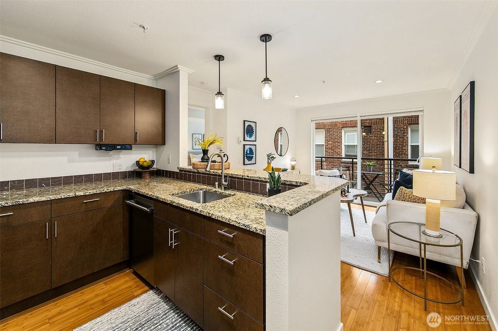 Photo of 626 4th Avenue W #305, Seattle, WA 98119 (MLS # 2479087)