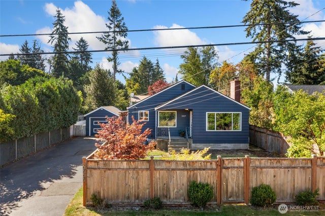 2327 N 140th Street, Seattle
