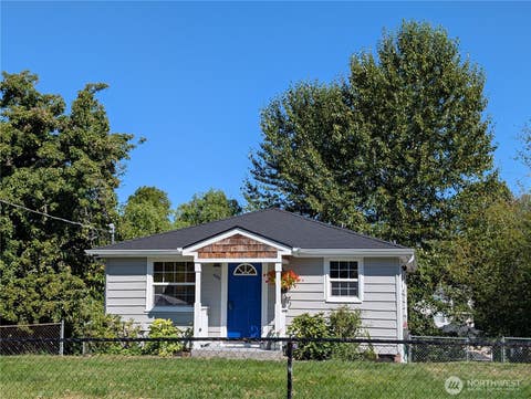 Photo of 6322 18th Avenue SW, Seattle, WA 98106 (MLS # 2569285)