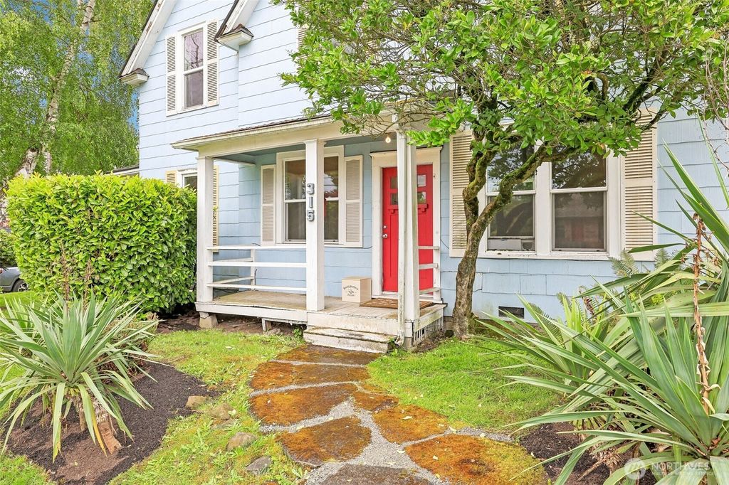 Photo of 315 NE 65th Street, Seattle, WA 98115 (MLS # 2522051)