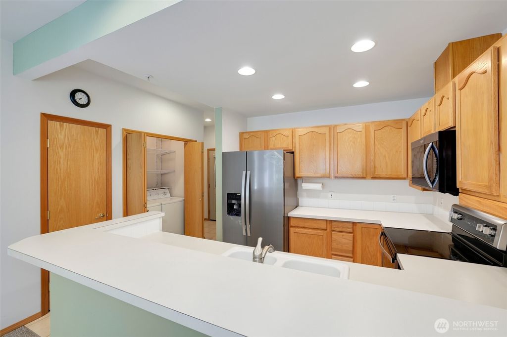 Photo of 418 17th Street SE #14 D, Auburn, WA 98002 (MLS # 2433874)