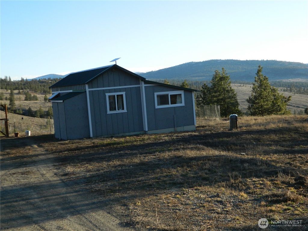 Photo of 198 Antwyne Lane, Tonasket, WA 98855 (MLS # 2483959)