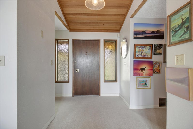 742 Livingston Bay Shore Drive