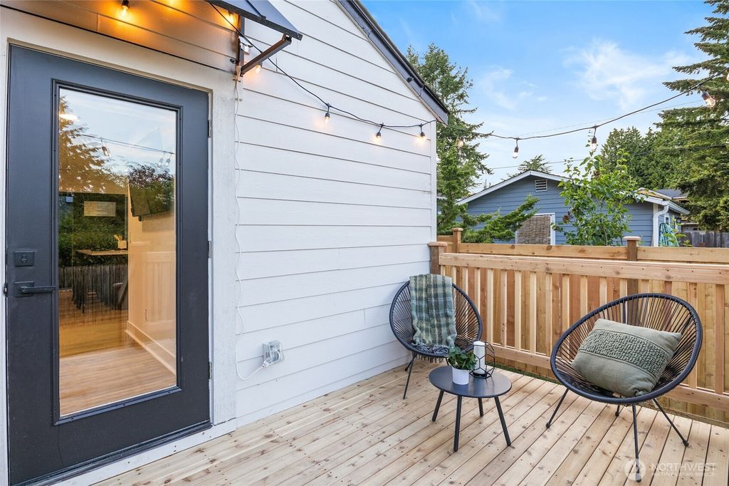 listing image 9367702867619740549