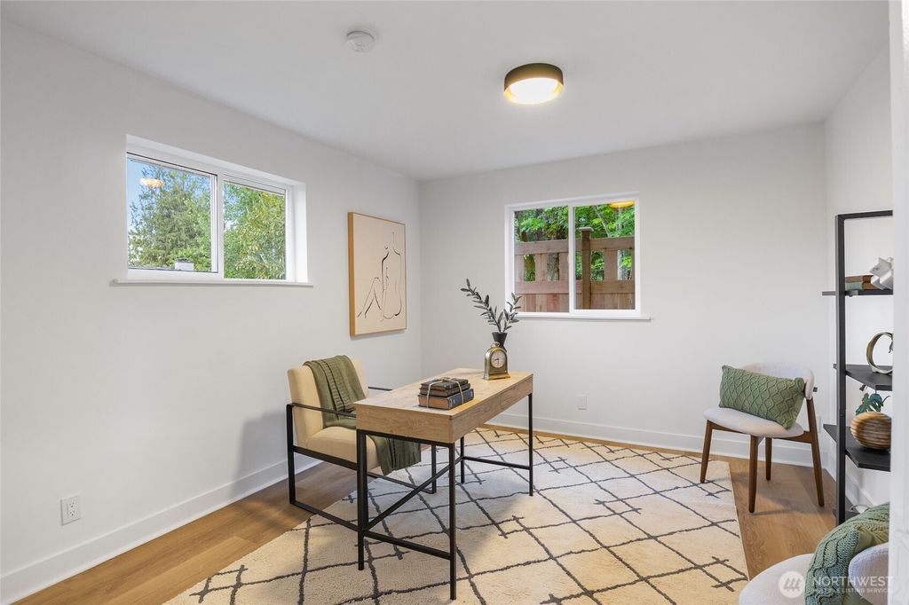 listing image 9362348478335771725