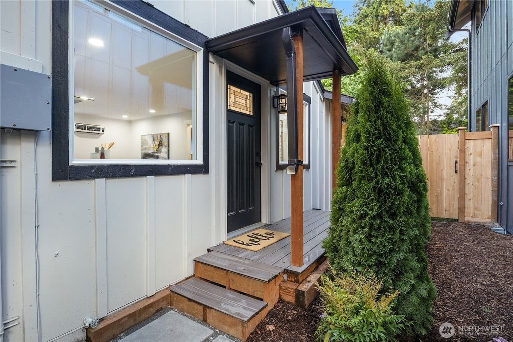 listing image 9368323959990760318