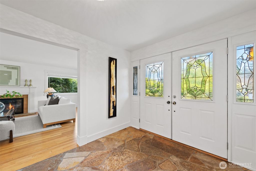 Photo of 12514 SE 16th Street, Bellevue, WA 98005 (MLS # 2425682)