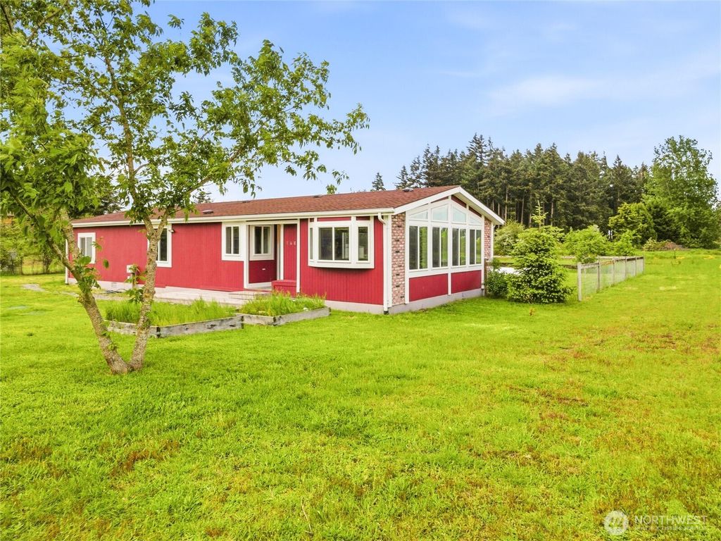 Photo of 16840 Flume Road SE, Yelm, WA 98597 (MLS # 2528187)