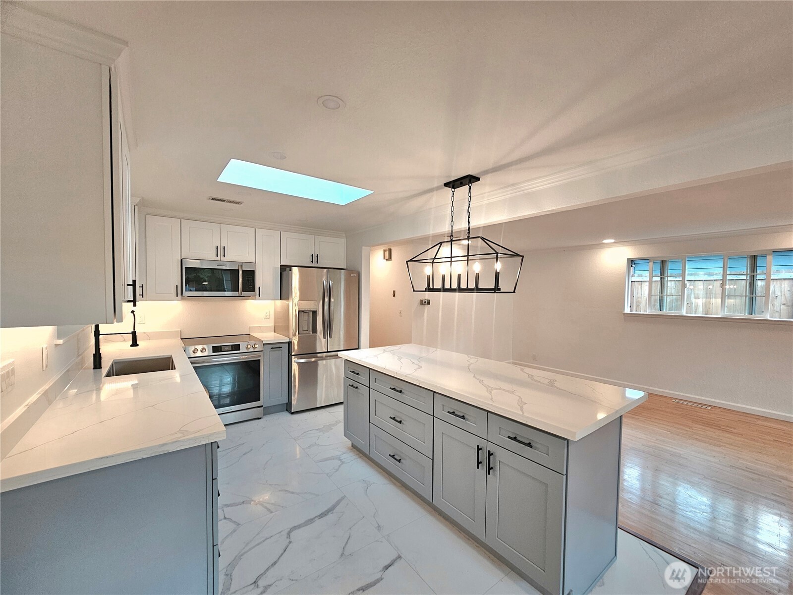 4635 N Defiance Street