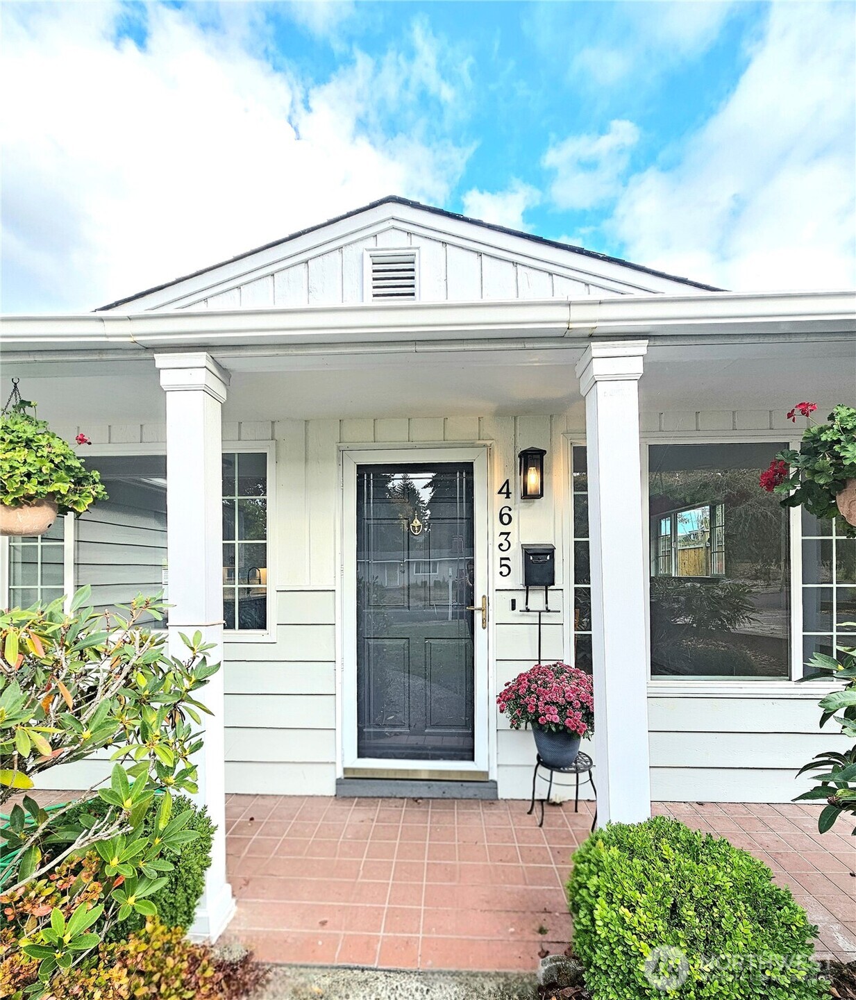 4635 N Defiance Street