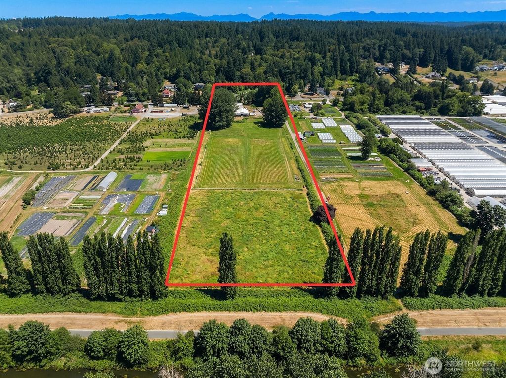 Photo of 13653 Woodinville Redmond Road NE, Redmond, WA 98052 (MLS # 2558662)