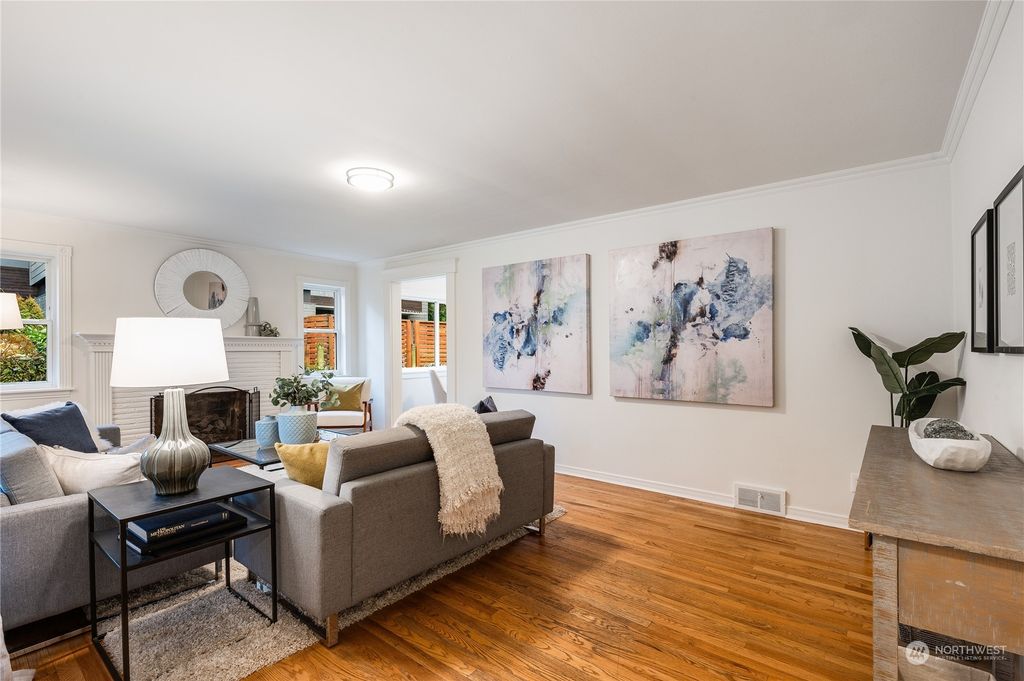 Photo of 6234 40th Avenue NE, Seattle, WA 98115 (MLS # 2037321)