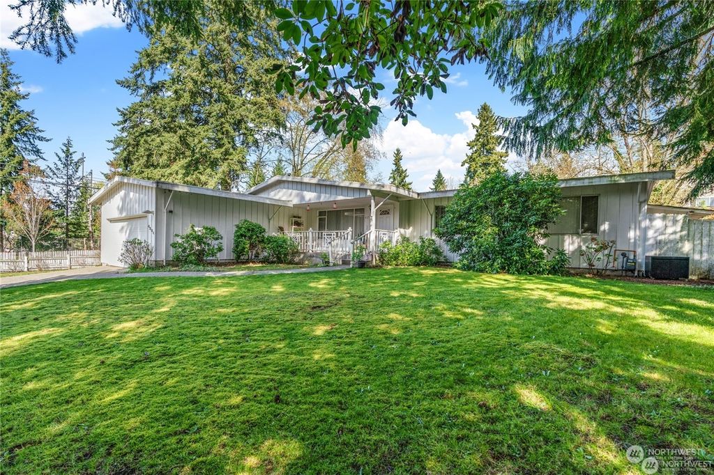 Photo of 4204 88th Avenue SE, Mercer Island, WA 98040 (MLS # 2219447)