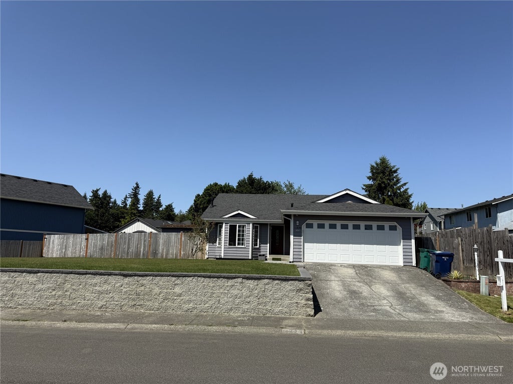 Photo of 11426 SE 307th Place, Auburn, WA 98092 (MLS # 2381307)