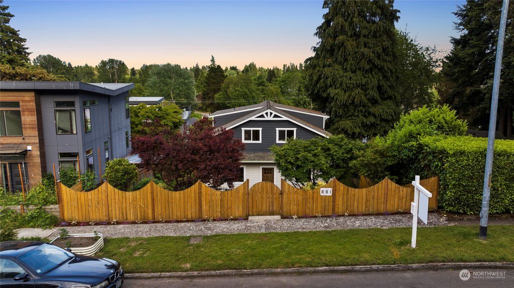 Photo of 10104 31st Avenue SW, Seattle, WA 98146 (MLS # 2243554)