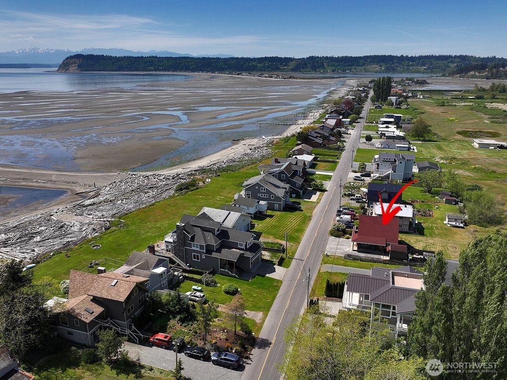 Photo of 2633 Sunlight Beach Road, Clinton, WA 98236 (MLS # 2519496)