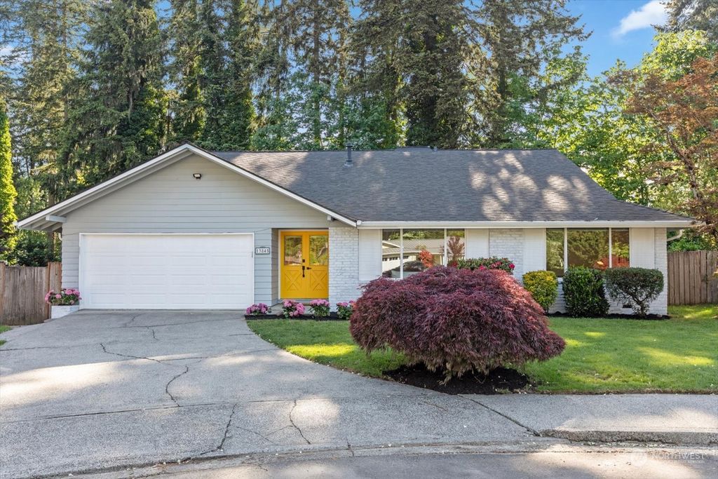 Photo of 13845 119th Avenue NE, Kirkland, WA 98034 (MLS # 2237759)
