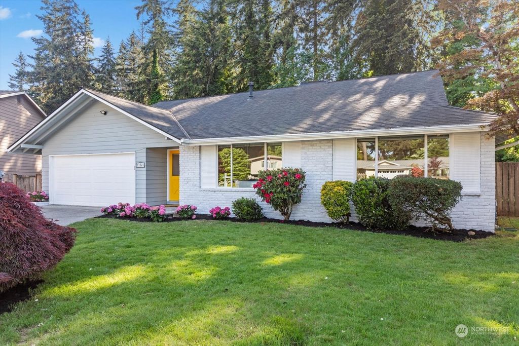 Photo of 13845 119th Avenue NE, Kirkland, WA 98034 (MLS # 2237759)