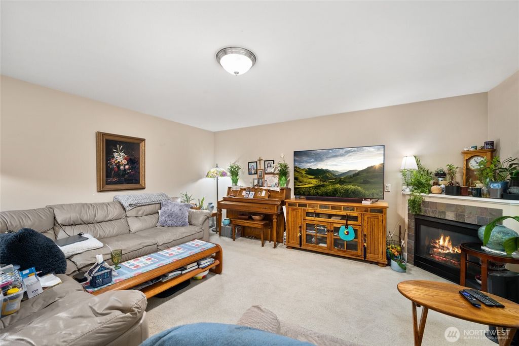 Photo of 448 Harvest Edge Place, Burlington, WA 98233 (MLS # 2510800)