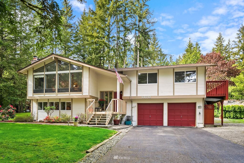 Photo of 23712 NE 72nd Street, Redmond, WA 98053 (MLS # 1943861)
