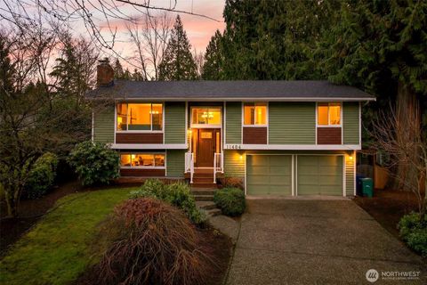 Photo of 11404 110th Avenue NE, Kirkland, WA 98033 (MLS # 2474759)