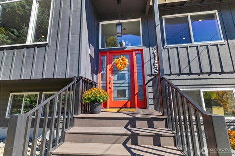 Photo of 2163 N 176th ST, Shoreline, WA 98133 (MLS # 2579946)