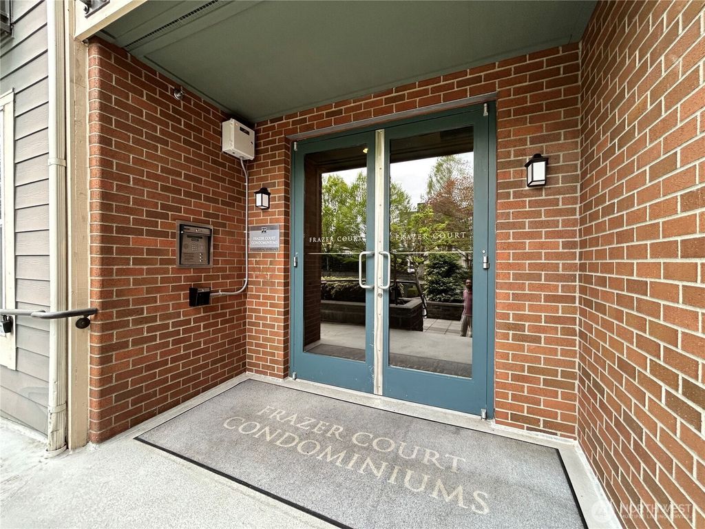 Photo of 16275 NE 85th Street #313, Redmond, WA 98052 (MLS # 2514330)