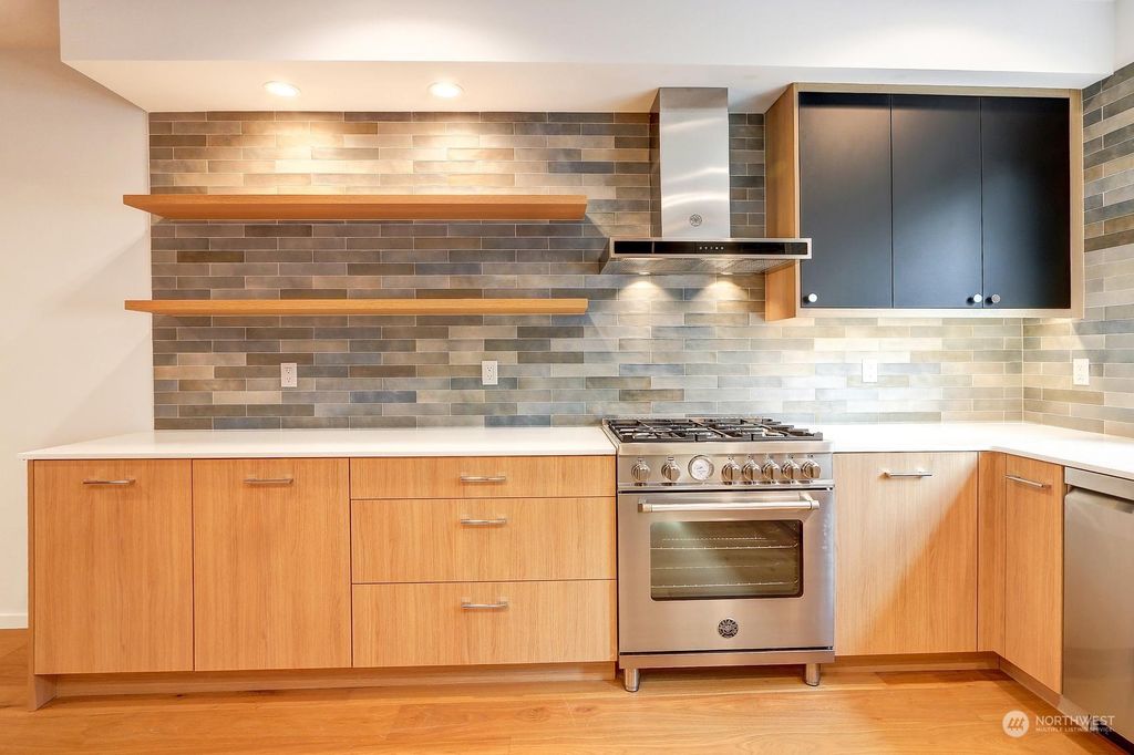 Photo of 17342 #B Bothell Way NE, Bothell, WA 98011 (MLS # 2159012)