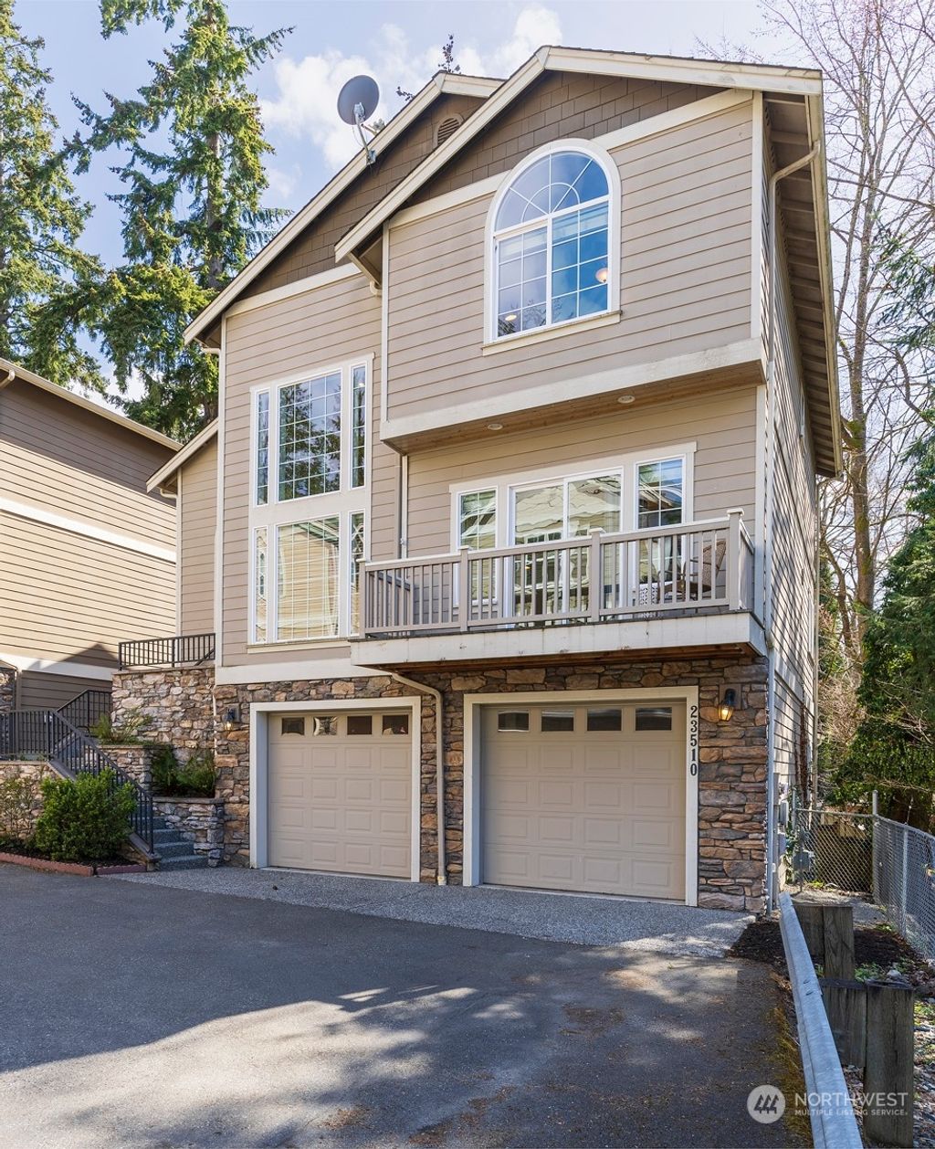 Photo of 23510 88th Place W, Edmonds, WA 98026 (MLS # 2050930)