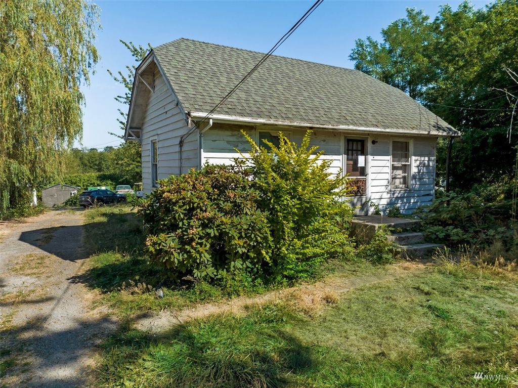 Photo of 19618 108th Avenue SE, Kent, WA 98055 (MLS # 1988299)