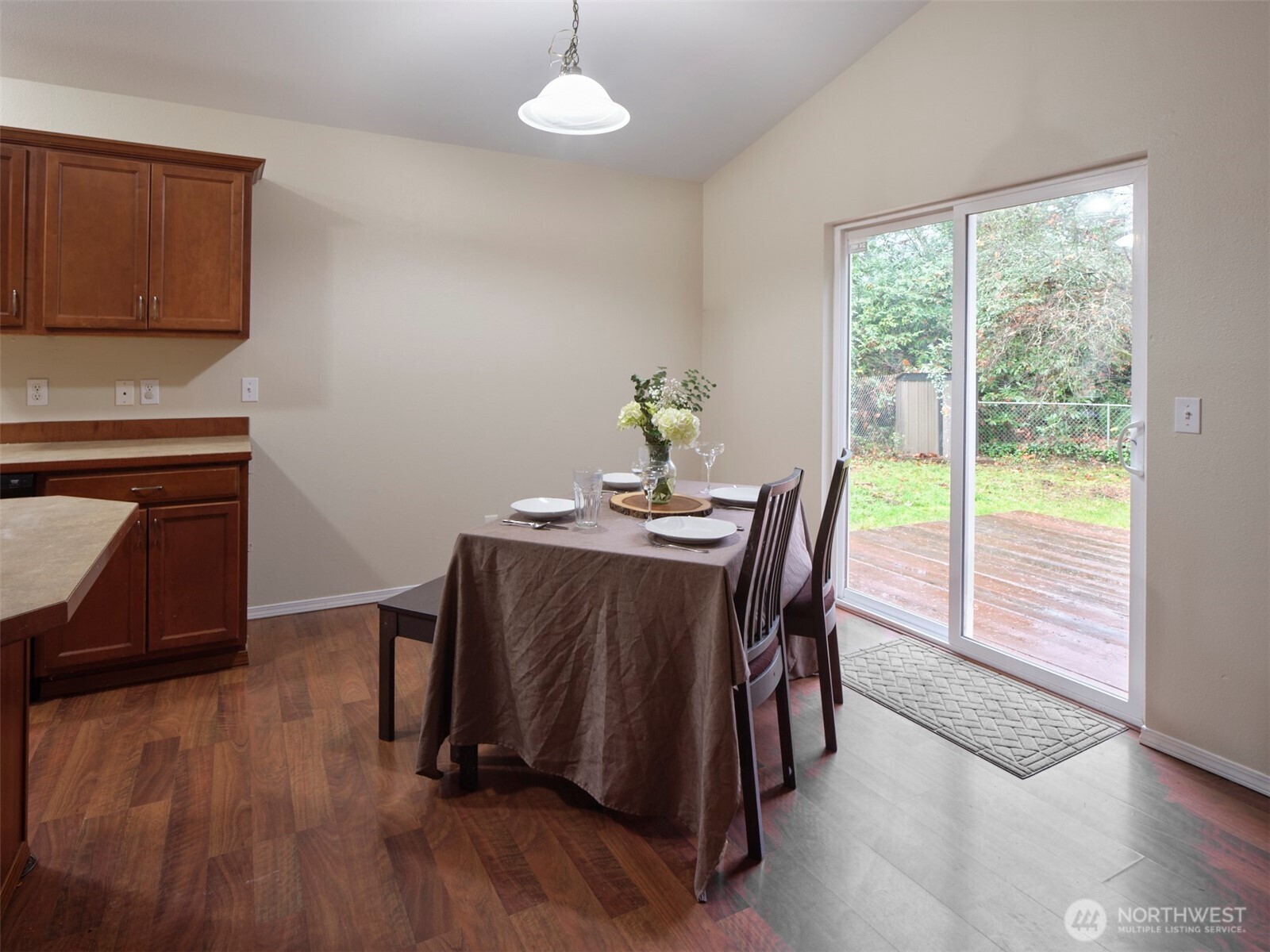 16935 Kalmia Court SE