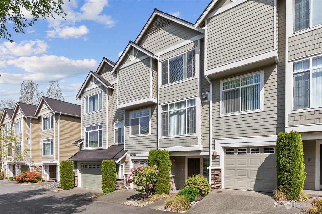 Photo of 11881 SE 4th Place #901, Bellevue, WA 98005 (MLS # 2065417)