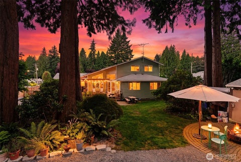 Photo of 19810 NE 98th Avenue, Bothell, WA 98011 (MLS # 2580141)
