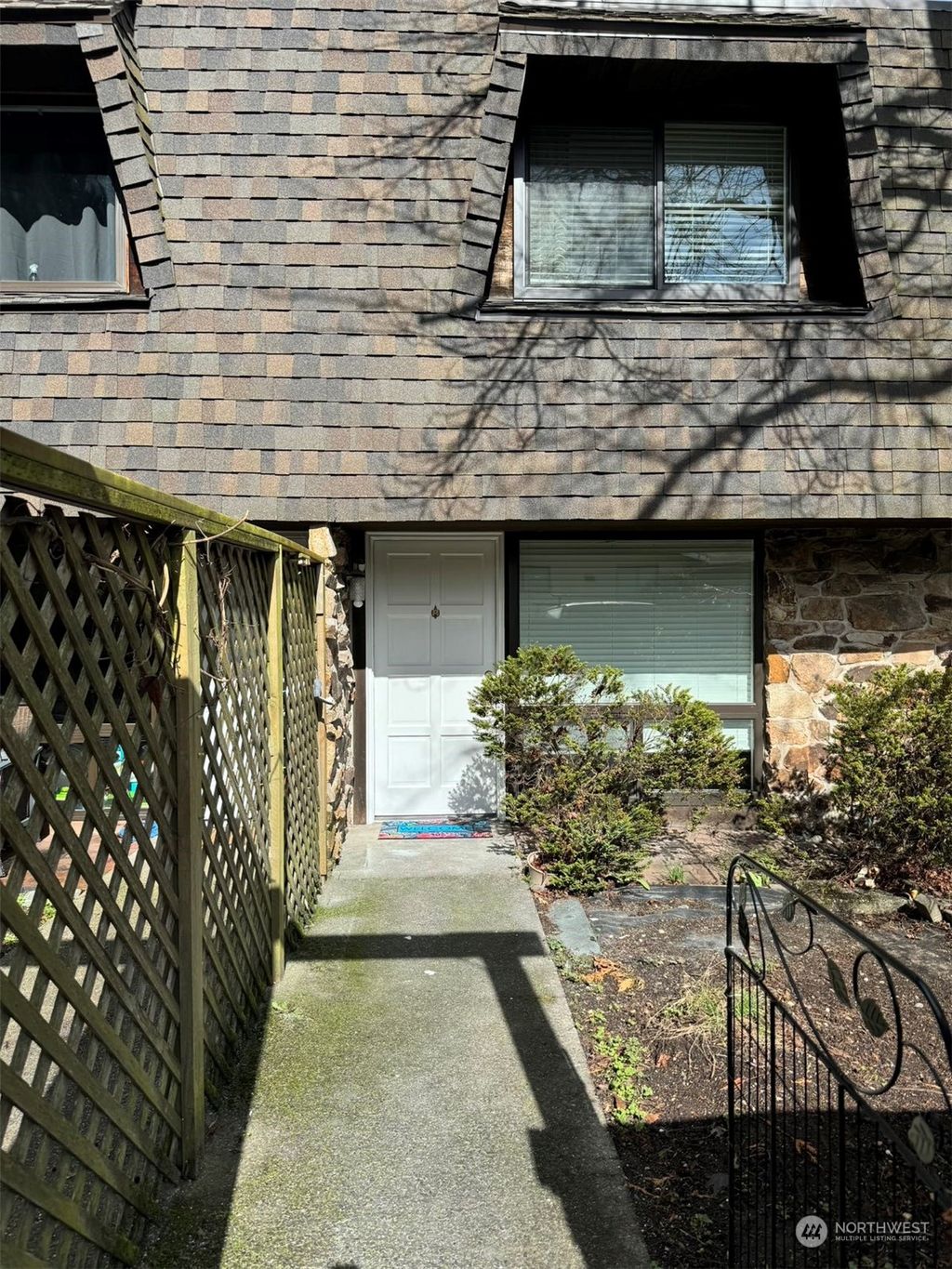 Photo of 20620 76th Avenue W #G, Edmonds, WA 98026 (MLS # 2207076)
