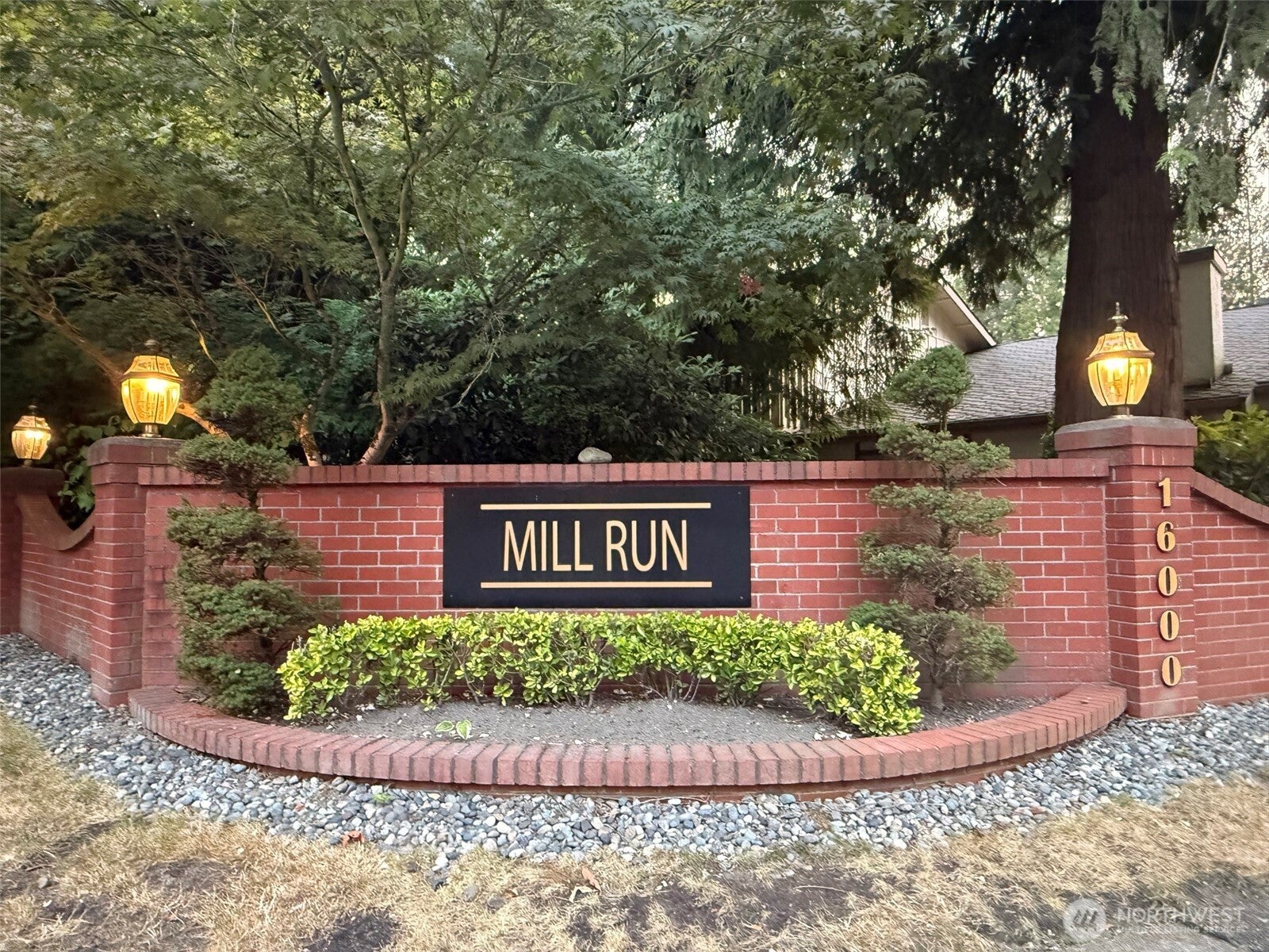 16014 Village Green Dr D