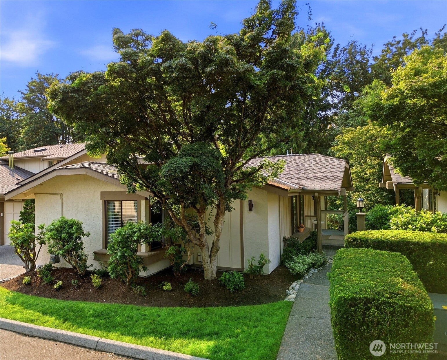 16014 Village Green Dr D