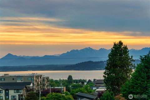 Photo of 709 Maple Street, Edmonds, WA 98020 (MLS # 2541321)
