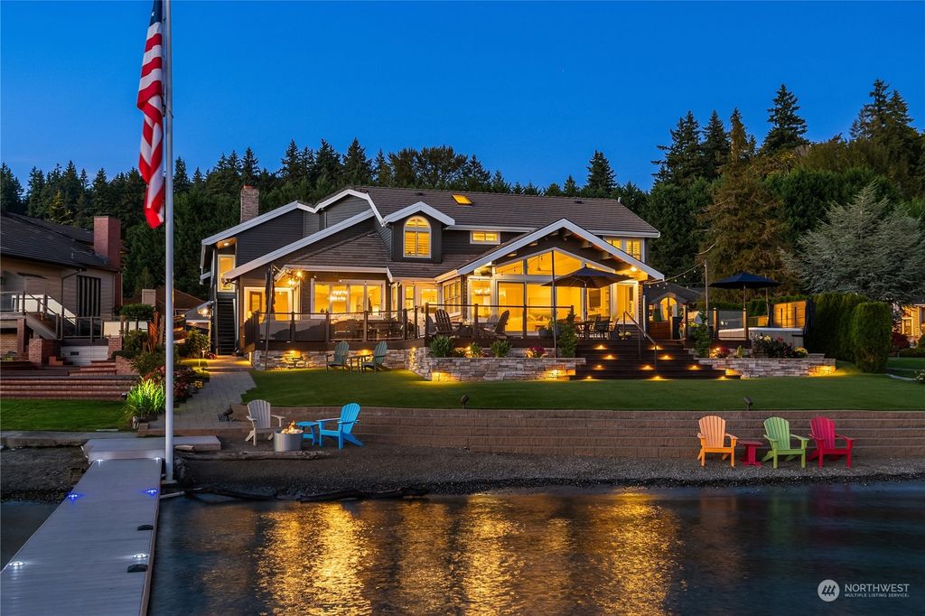 Photo of 4245 206th Avenue SE, Sammamish, WA 98075 (MLS # 2170437)