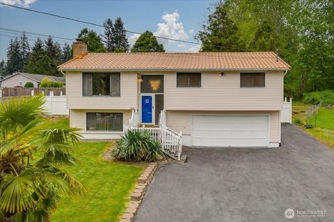 Photo of 7918 W Glen Drive, Everett, WA 98203 (MLS # 2514527)