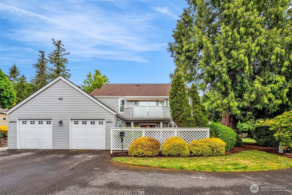 Photo of 22451 SE 42nd Terrace #1181, Issaquah, WA 98029 (MLS # 2375999)