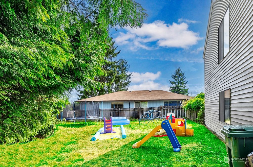Photo of 21405 21407 46th Place W, Mountlake Terrace, WA 98043 (MLS # 2151019)