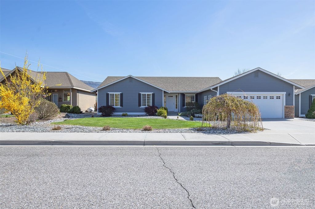 Photo of 2327 Spring Wheat Road, East Wenatchee, WA 98802 (MLS # 2503630)