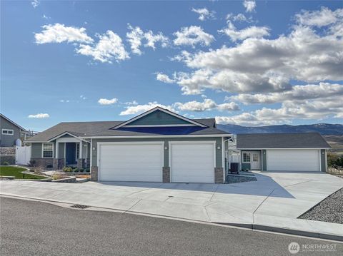 Photo of 647 S Newton Avenue, East Wenatchee, WA 98802 (MLS # 2331948)