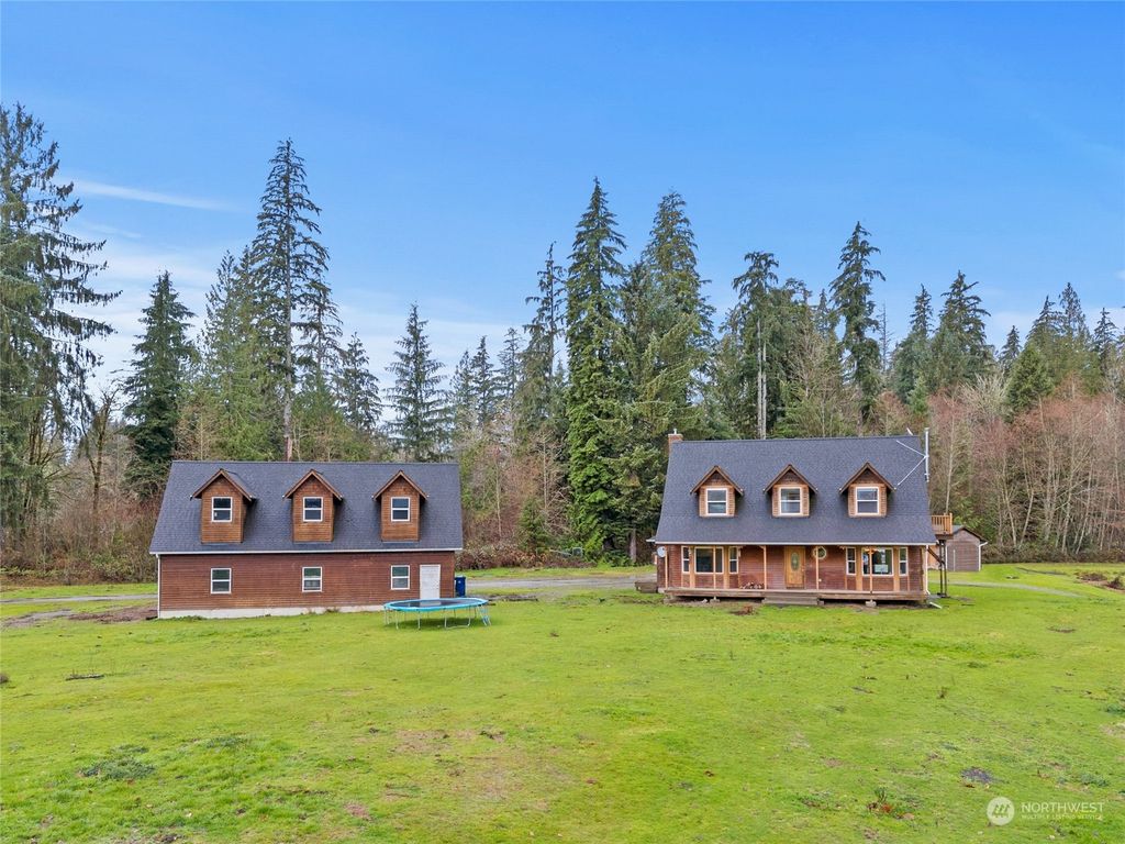 Photo of 30710 N Brooks Creek Road, Arlington, WA 98223 (MLS # 2183634)